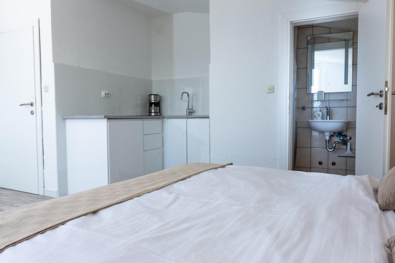 The View Split. Highlight With Roof-Top-Terrace And Pool Kastela Exterior photo